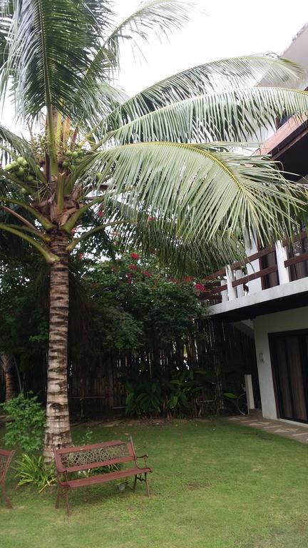 Panglao Palms Apartelle Hotel Exterior photo