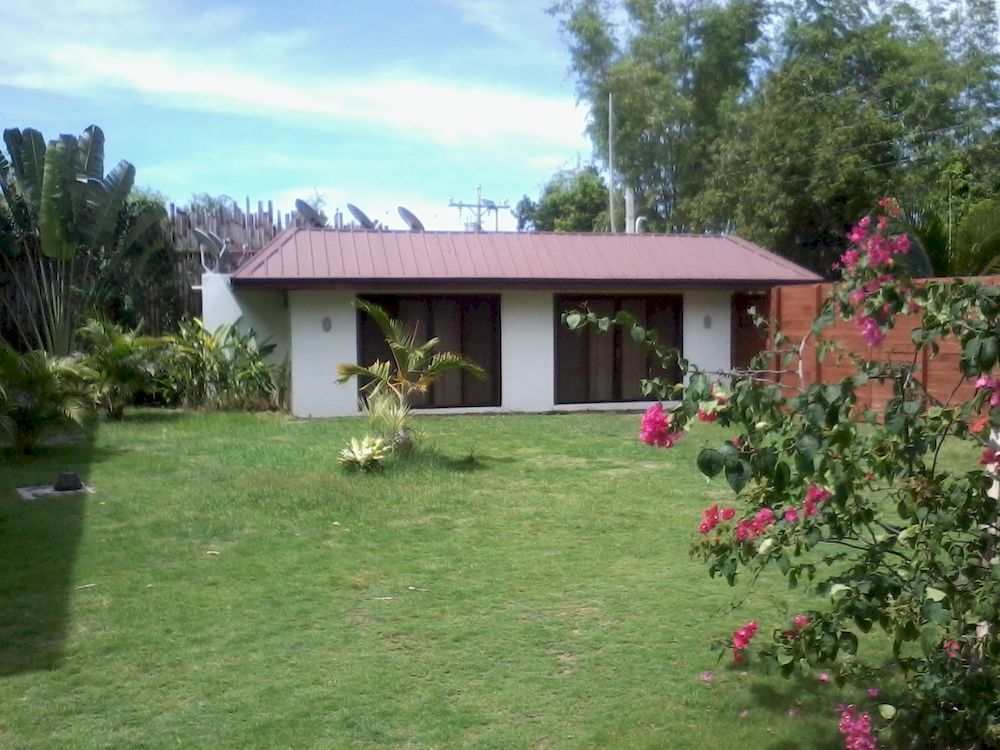 Panglao Palms Apartelle Hotel Exterior photo